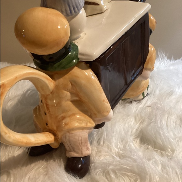 Vintage “Seymour Mann” Ceramic Teapot  Hand-Painted RARE - Picture 6 of 10